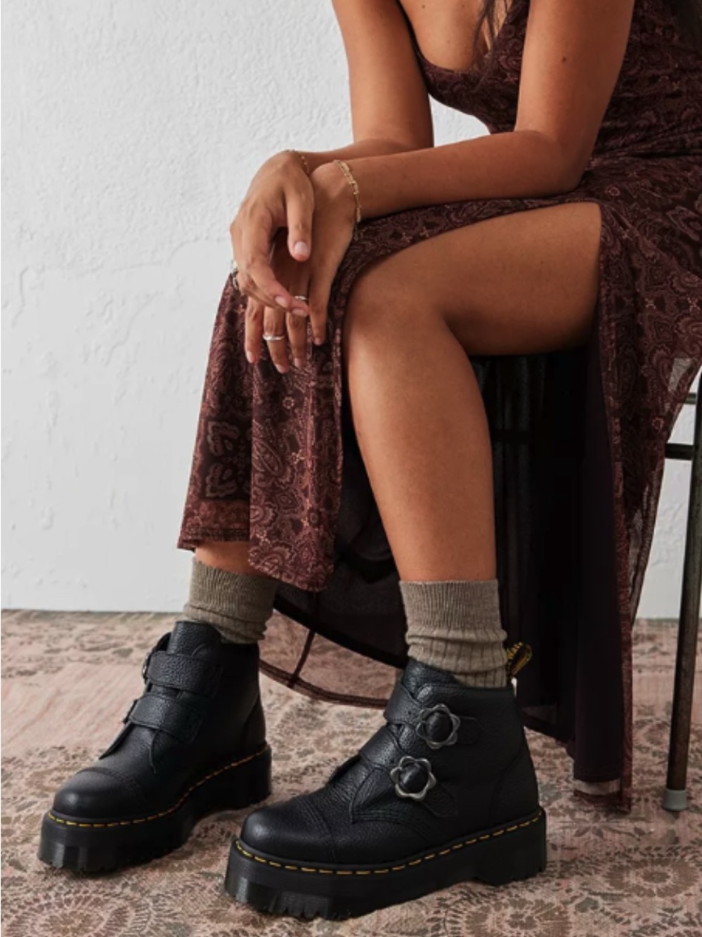 DR MARTENS Devon flower buckle black leather platform boots shoes women’s 9 new
